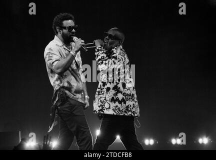 Sunrise, USA. 16th Dec, 2023. Shaggy performs onstage during iHeartRadio Y100's Jingle Ball 2023 at Amerant Bank Arena on December 16, 2023 in Miami, Florida. Photo: Gabriel Di Sante/imageSPACE/Sipa USA Credit: Sipa USA/Alamy Live News Stock Photo