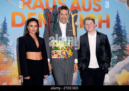 Nazan Eckes, Gonzalez und Julius Weckauf bei der Premiere des