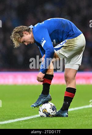 Glasgow, UK. 17th Dec, 2023. Todd Cantwell of Rangers during the The Scottish League Cup match at Hampden Park, Glasgow. Picture credit should read: Neil Hanna/Sportimage Credit: Sportimage Ltd/Alamy Live News Stock Photo