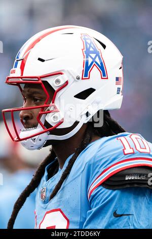 Nashville, USA. 17th Dec, 2023. Tennessee Titans wide receiver DeAndre Hopkins (10). The Houston Texans win 19-16 in OT against the Tennessee Titans at Nissan Stadium in Nashville, Tennessee on December 17th, 2023. (Photo by Kindell Buchanan/Sipa USA) Credit: Sipa USA/Alamy Live News Stock Photo