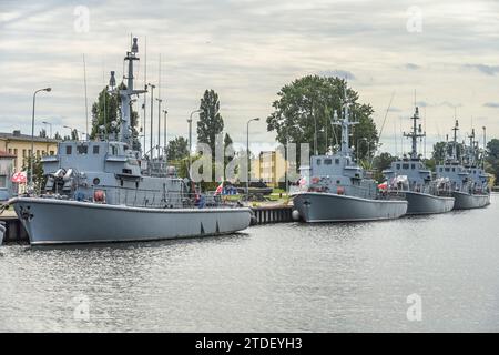 Kriegsschiffe der polnischen Marine im Hafen von Swinemünde, Woiwodschaft Westpommern, Polen Stock Photo