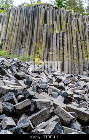 Rock formation of columnar basalt, Devils Postpile National Monument, Mammoth Mountain, California, United States of America, North America Stock Photo