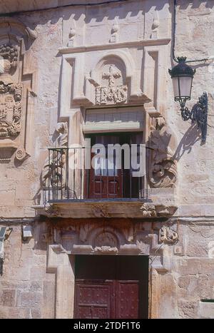 DETALLE DE LA FACHADA DE LA CASA RESA UNA DE LAS CASAS DE LA INQUISICION - S XVII - BARROCO ESPAÑOL. Location: CASAS DE LA INQUISICION. Priego. CUENCA. SPAIN. Stock Photo