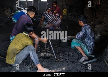 Daily lifestyle of dockyard people of Bangladesh. This image was captured from Dhaka, Bangladesh on July 30, 2022. Stock Photo