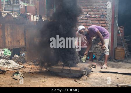 Daily lifestyle of dockyard people of Bangladesh. This image was captured from Dhaka, Bangladesh on July 30, 2022. Stock Photo