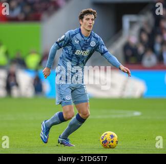 London, UK. 17th Dec, 2023. 17 Dec 2023 - Brentford v Aston Villa - Premier League - GTech Stadium Aston Villa's Pau during the Premier League match against Brentford. Picture Credit: Mark Pain/Alamy Live News Stock Photo