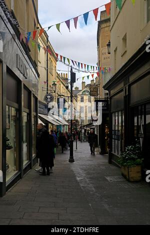 Narrow side streets and shops, Bath, England December 2023. Northumberland Place. Stock Photo