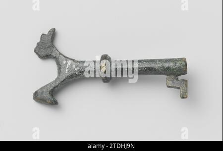 39 keys from the collection of Emmanuel Vita Israël, anonymous Pipe key whose handle consists of a rooster.  bronze (metal) Pipe key whose handle consists of a rooster.  bronze (metal) Stock Photo