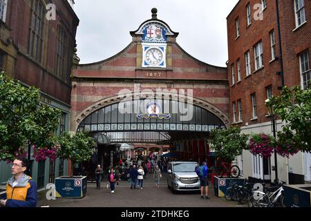 East entrance of the Windsor Royal Station shopping mall on a cloudy day Stock Photo