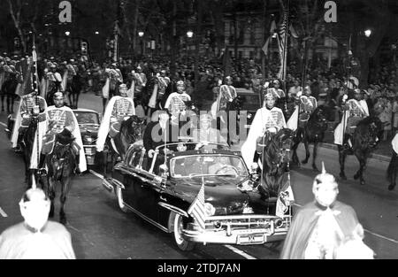12/20/1959. 44 years ago. Madrid Enthusiastically Receives Eisenhower. The passage of Franco and the North American president through the streets of the capital was followed by a constant and clamorous ovation with which the people of Madrid welcomed him to our country. Credit: Album / Archivo ABC / Manuel Sanz Bermejo,Teodoro Naranjo Domínguez Stock Photo