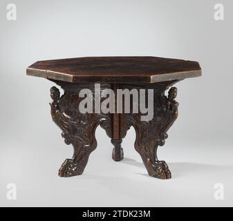Octagonal table top, anonymous, 1500 - 1600 Octagonal, unadorned and unprofiled leaf. Belongs to a chassis consisting of three cheek legs, ending in claws (BK-15391-1). Italy poplar (wood). walnut (hardwood) Octagonal, unadorned and unprofiled leaf. Belongs to a chassis consisting of three cheek legs, ending in claws (BK-15391-1). Italy poplar (wood). walnut (hardwood) Stock Photo