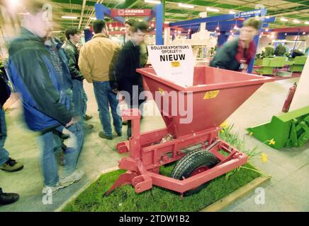 Mechanization fair, Lisse, 07-01-1999, Whizgle News from the Past, Tailored for the Future. Explore historical narratives, Dutch The Netherlands agency image with a modern perspective, bridging the gap between yesterday's events and tomorrow's insights. A timeless journey shaping the stories that shape our future Stock Photo