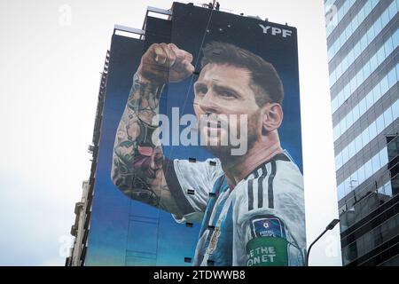 Buenos Aires, Argentina. 19th Dec, 2023. A mural of Lionel Messi is seen on the first anniversary of obtaining the Qatar 2022 World Cup champion trophy. A giant mural of Messi on Avenida 9 de Julio. The mural is a tribute to the world champion Lionel Messi on obtaining the world champion trophy in the 2022 World Cup in Qatar, made by the muralist MartÃ-n Ron, it is located in the center of the City of Buenos Aires. (Credit Image: © Roberto Tuero/SOPA Images via ZUMA Press Wire) EDITORIAL USAGE ONLY! Not for Commercial USAGE! Stock Photo