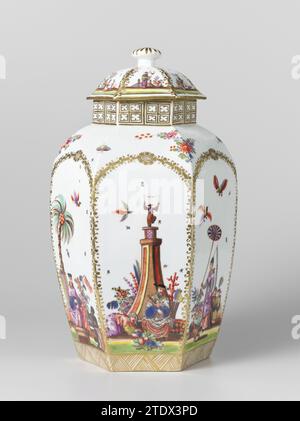 Lidded Vase, Meissener porcelain manufactory, c. 1730 - c. 1735 Hexagonal vase with lid, made of painted porcelain. Along the foot, a band with shaded triangles runs in gold. On the ribs of vase and lid, leaf vines are painted in gold that run on the belly and come together on the shoulder in a rosette. On the six sides, major Höroldt chinoiseries were painted with, among others. A black servant who brings a bowl of dishes to a lady sitting under a palm tree. The vase is marked. Float porcelain Hexagonal vase with lid, made of painted porcelain. Along the foot, a band with shaded triangles run Stock Photo