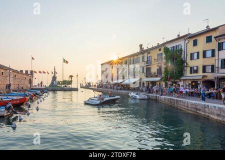 Lazise: Lago di Garda (Lake Garda), old harbor, boats in Verona, Veneto, Italy Stock Photo