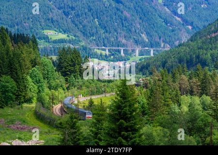 Gossensaß (Colle Isarco): freeway bridge Gossensaß-Viadukt (Viadotto Colle Isarco), Brenner Railway in South Tyrol, Trentino-South Tyrol, Italy Stock Photo