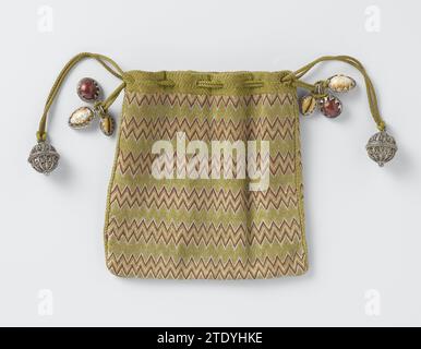 Pouch, embroidered with zigzag pattern (Point d'Hongrie) in green, white and red -brown side with drawstring with silver pommanders, shells and 'bezoar', anonymous, c. 1675 - c. 1700 Pouch, embroidered with zigzag pattern (Point d'Hongrie) in green, white and red -brown side with drawstring with silver pommanders, shells and 'bezoar' ('stone' from the stomach and the intestinal tract of ruminars). Model: flat and square. A braided silk cord on the seams. Decoration: Ajour cut silver smell balls or pommanders, shells caught in a silver border with a ring, just like bezoar. Friesland (possibly) Stock Photo