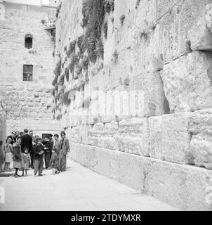 Pilgrims and tourists at the Wailing Wall in Jerusalem ca. 1950-1955 Stock Photo