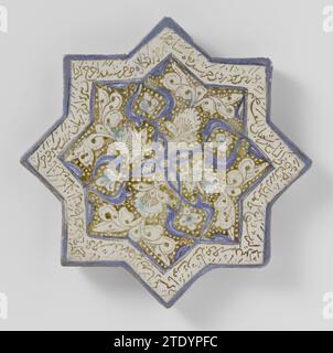 Star-shaped tile with an inscription and floral scrolls, anonymous, c. 1266 - c. 1267 Star-shaped tile of quartz fritry, painted in under-glaze blue, green-blue and luster with a text in Persian or Arabic writing within which four palmets and saved flower vines. is the glaze. glaze. cobalt (mineral). luster (textile) painting / vitrification Star-shaped tile of quartz fritry, painted in under-glaze blue, green-blue and luster with a text in Persian or Arabic writing within which four palmets and saved flower vines. is the glaze. glaze. cobalt (mineral). luster (textile) painting / vitrificatio Stock Photo