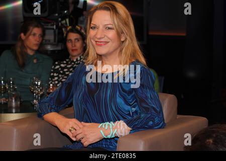 Antje Boetius bei der Aufzeichnung der NDR Talk Show im NDR Fernsehstudio Lokstedt. Hamburg, 08.12.2023 NDR Talk Show vom 08.12.2023 aus Hamburg, Hamburg-Lokstedt Hamburg Deutschland NDR Studio in Hamburg-Lokstedt *** Antje Boetius at the recording of the NDR Talk Show in the NDR television studio Lokstedt Hamburg, 08 12 2023 NDR Talk Show from 08 12 2023 from Hamburg, Hamburg Lokstedt Hamburg Germany NDR Studio in Hamburg Lokstedt Stock Photo