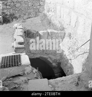 The baths 'Piscina Probatica' in the basement of the Church of St. Anne (Church of Saint Anne) also called Bethseda. Also known as the church built on the spot where Mary is said to have been born ca. 1950-1955 Stock Photo