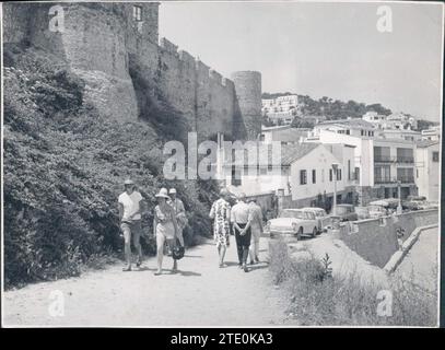 Tossa de Mar (Gerona), August 1965. Walk that goes up to the castle of Tossa de Mar. Credit: Album / Archivo ABC / Teodoro Naranjo Domínguez Stock Photo