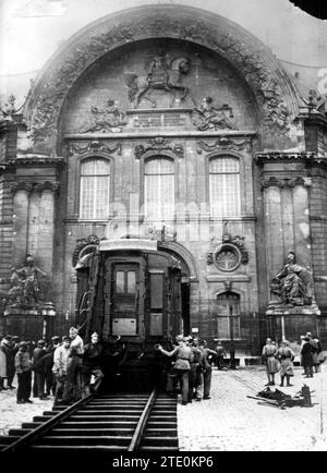 Paris.- the carriage where the armistice was signed after the First World War, in the courtyard of the Invalides. In the same Hitler wanted the French surrender to be signed on June 21, 1940. Credit: Album / Archivo ABC / Vidal Stock Photo