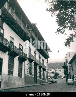 12/31/1968. View of a street in La Orotava (Tenerife). Credit: Album / Archivo ABC / Luis Ramírez Stock Photo