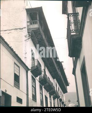 12/31/1964. Typical Balconies of La Orotava (Tenerife). Credit: Album / Archivo ABC / Teodoro Naranjo Domínguez Stock Photo