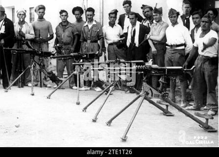 07/31/1936. Machine Guns Taken From the Nationals in Sarrión. Photo: Vidal Corella. Credit: Album / Archivo ABC / Vidal Corella Stock Photo