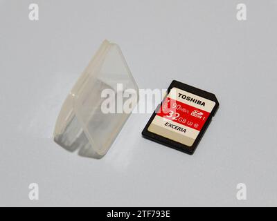 Amazon.com: Toshiba EXCERIA 128 GB microSDXC - Class 10/UHS