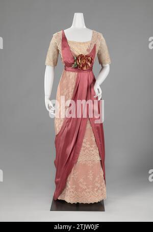 green emerald velvet dress Bellini
