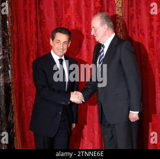 madrid, 16-1-2012.-ss.mm. The kings during the imposition of the golden fleece on the president of the French Republic Nicolas Sarkozi.-photo Ernesto Acute.archdc. Credit: Album / Archivo ABC / Ernesto Agudo Stock Photo