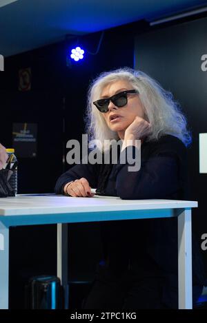 Vocalist Debbie Harry signs copies of her autobiography 'De cara' at FNAC Callao, on 19 November, 2023 in Madrid, Spain. Featuring: Debbie Harry Where: Madrid, Spain When: 19 Nov 2023 Credit: Oscar Gonzalez/WENN Stock Photo