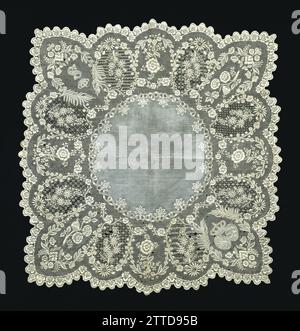 Side pledger handkerchief on batist with the alliance weapon Netherlands-Wurtemberg and the crowned S, Anonymous, c. 1840 Natural -colored lace -up lace handkerchief: work with extended threads and plumetis on batist. A circle of unadorned batist is surrounded by sixteen lobes with work with pulled out threads and plumetis. In one corner there is a crowned S (for Queen Sophie, first wife of King William III), the crowned alliance weapon Netherlands-Wurtemberg in the opposite corner. The other lobes show a pendulum, in egg form that surrounds a very varied decorative land on which a flower bran Stock Photo