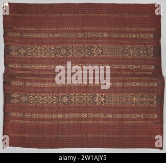 Heupdoek, anonymous, before 1940 Rectangular stiff cloth of Abaca, consisting of two halves sewn in length. The colors of the cloth are deep dark brown red, dark brown and natural. The motives are by means of Ikat technology saved. They are ranked in length courts on dark brown -red or dark brown background. They are geometric motifs (spiral motifs) and stylized people and animal figures. (The canvas is meant to be sewn into a tube to form a (women's) sarong) Philippines cotton (textile) ikat Rectangular stiff cloth of Abaca, consisting of two halves sewn in length. The colors of the cloth are Stock Photo