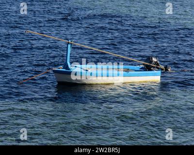 Boot am Tauchplatz Blue Hole, Golf von Akaba, Rotes Meer, Dahab, Sinai, Ägypten Stock Photo