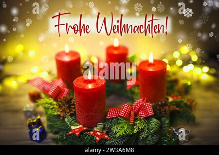 FOTOMONTAGE, Adventskranz mit vier brennenden Kerzen und dem Schriftzug Frohe Weihnachten Stock Photo