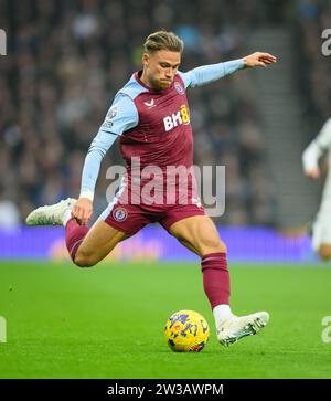 London, UK. 26th Nov, 2023 - Tottenham Hotspur v Aston Villa - Premier League - Tottenham Hotspur Stadium.                                                 Aston Villa's Matty Cash action against Tottenham.                           Picture Credit: Mark Pain / Alamy Live News Stock Photo