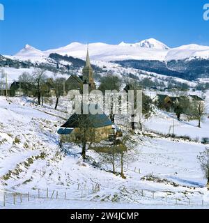 Village de Chastreix in Regional Natural Park of the Auvergne volcanoes, Puy de Dome, Auvergne-Rhone-Alpes, France Stock Photo