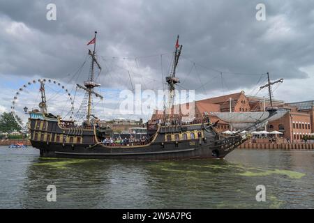 Replica pirate ship excursion boat Lew on the Motlawa, Old Town, Gdansk, Pomeranian Voivodeship, Poland Stock Photo