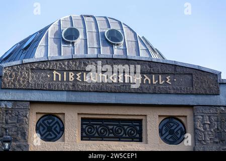 Nibelungenhalle on the Eselsweg to Drachenfels, Koenigswinter, North Rhine-Westphalia, Germany Stock Photo