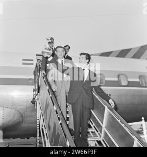 Rudi Carrell has won the silver rose. Rudi Carrell on the airplane stairs ca. April 25, 1964 Stock Photo