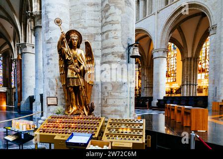 Saint Michael Statue. The Cathedral of St. Michael and St. Gudula usually shortened to the Cathedral of St. Gudula or St. Gudula. Brussels, Brussels-C Stock Photo