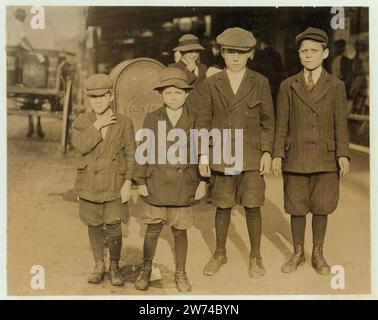 Wilson Dry Goods Company, large department store. Employs large number of youngsters as cash-boys and wrappers. Counted seven apparently 9 to 12 years old, one 9 and other 10. Week's work Stock Photo
