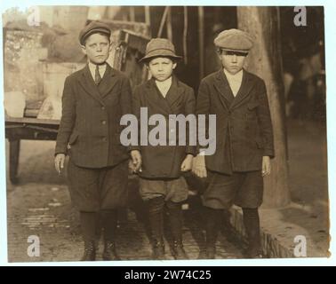 Wilson Dry Goods Company, large department store. Employs large number of youngsters as cash-boys and wrappers. Counted seven apparently 9 to 12 years old, one 9 and other 10. Weeks work Stock Photo