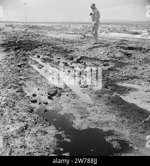 Leakage of oil from pipeline ca. 1950-1955 Stock Photo