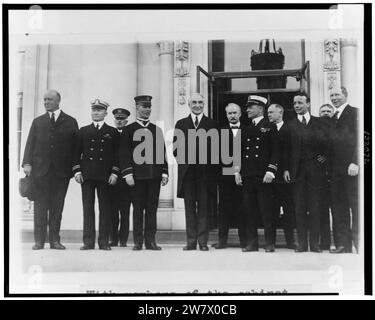 With members of the cabinet congratulating congressional medal of honor men of the navy Stock Photo