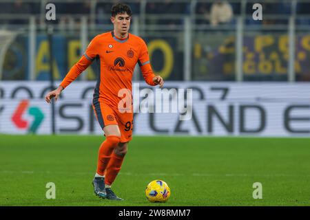 Alessandro Bastoni of FC Internazionale seen in action during Coppa Italia 2023/24 Round of 16 football match between FC Internazionale and Bologna FC at Giuseppe Meazza Stadium, Milan, Italy on December 20, 2023 - Photo FCI / Fabrizio Carabelli Stock Photo