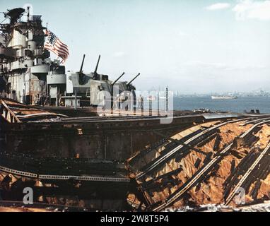 Wrecked flight deck of USS Franklin (CV-13) on 28 April 1945. Stock Photo